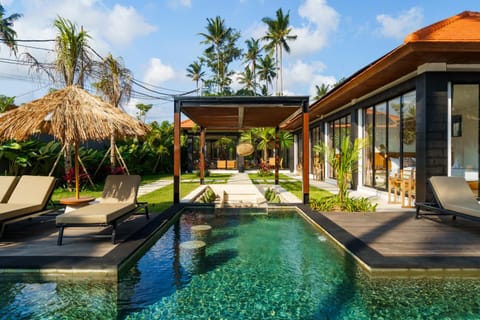 Property building, Swimming pool