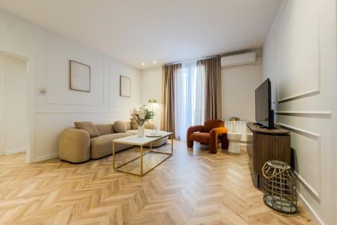TV and multimedia, Living room, air conditioner