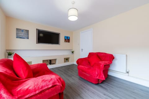 Communal lounge/ TV room, Living room