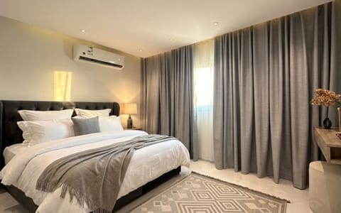 Bed, Photo of the whole room, Bedroom, heating, internet, internet, air conditioner, air conditioner