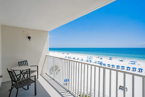 Day, Summer, Balcony/Terrace, Seating area, Beach, Sea view