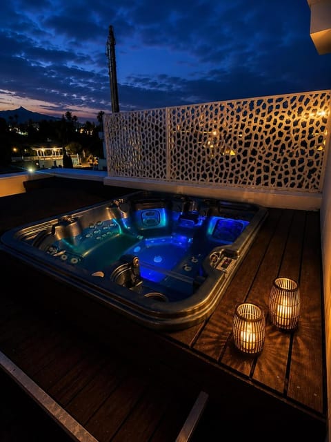 Night, Swimming pool