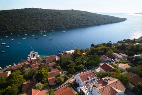 Day, Natural landscape, Mountain view, Sea view, Sea view