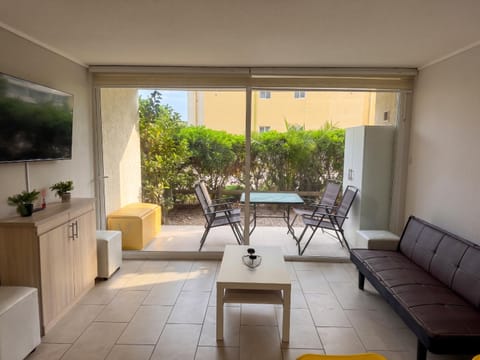 Patio, TV and multimedia, Living room
