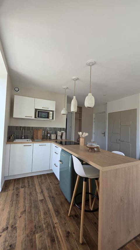 Dining area, dishwasher, stove