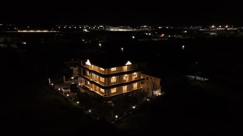 Property building, Night, Bird's eye view, City view, Landmark view