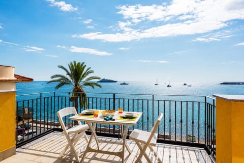 View (from property/room), Balcony/Terrace, Sea view