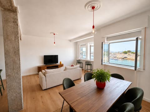 Living room, Dining area, Sea view