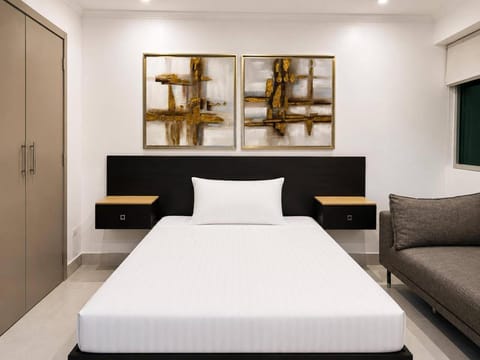 Bed, Living room, Photo of the whole room, Seating area, Bedroom