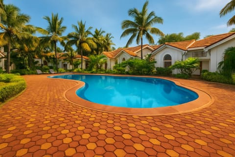 Property building, Day, Garden, Garden view, Pool view, Swimming pool, Swimming pool, sunbed