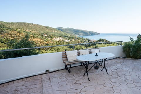 Day, Natural landscape, Balcony/Terrace, Mountain view, Sea view