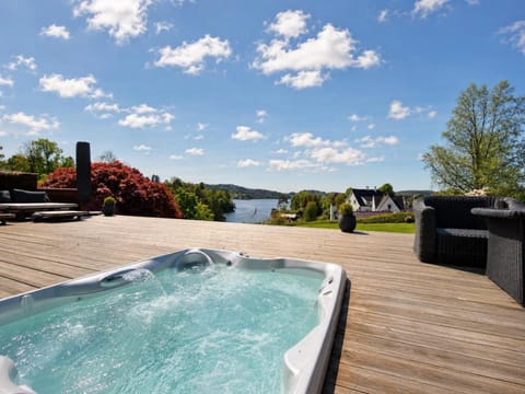 Hot Tub, View (from property/room), Balcony/Terrace, Lake view
