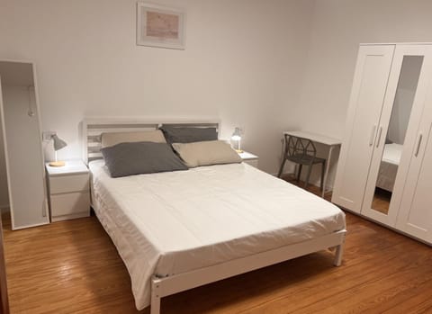 Bed, Bedroom, wardrobe