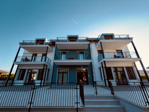 Property building, Facade/entrance