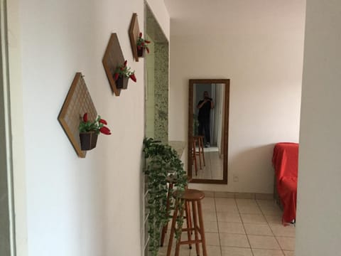 Restaurant/places to eat, Coffee/tea facilities, Lounge or bar, Dining area, On site