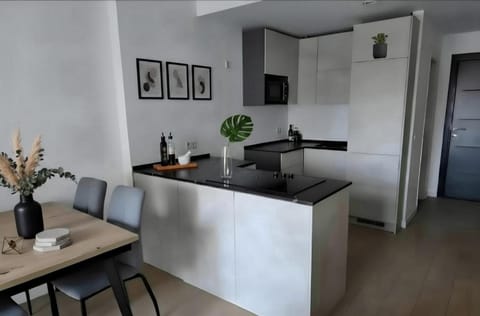 Kitchen or kitchenette, Living room