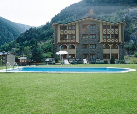 Natural landscape, Garden, Swimming pool