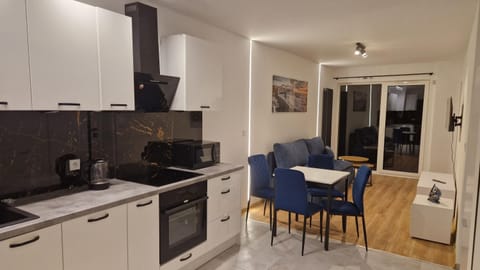 Living room, dishwasher, stove