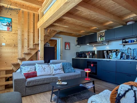 Kitchen or kitchenette, Living room