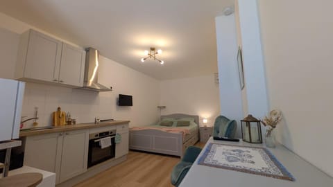 TV and multimedia, Photo of the whole room, kitchen