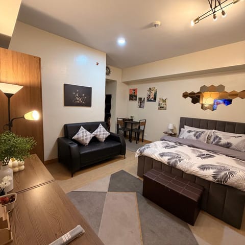 Bed, Living room, Bedroom