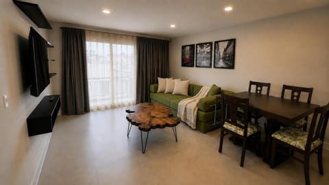 Communal lounge/ TV room, Living room, Dining area