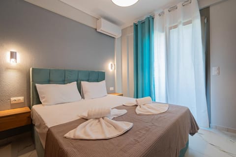 Bed, Photo of the whole room, Bedroom, air conditioner