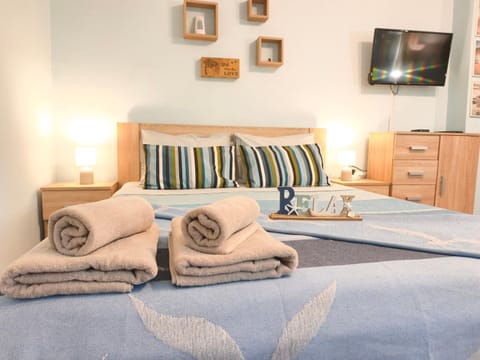 Bed, TV and multimedia