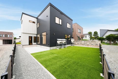 Property building, Garden
