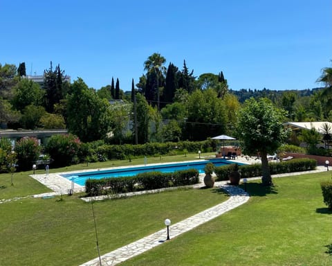 Natural landscape, Garden, Garden, Garden view, Pool view, Swimming pool, sunbed