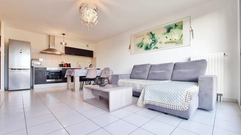 Living room, oven, stove
