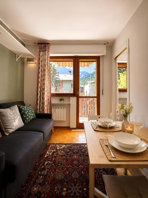 Natural landscape, Living room, Seating area, Dining area
