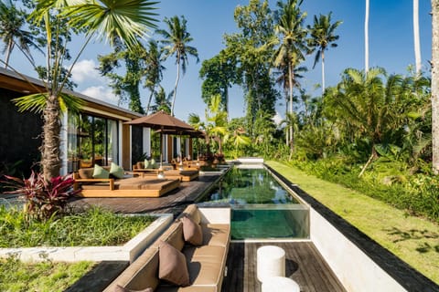 Property building, Swimming pool