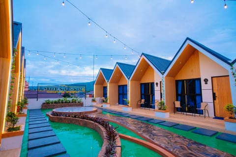 Property building, Garden