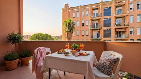 Property building, Day, View (from property/room), Balcony/Terrace, Food and drinks, Dining area, Food