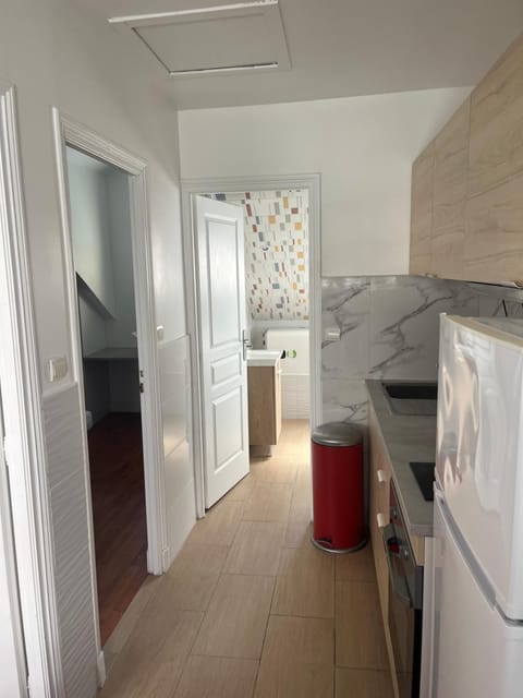 Kitchen or kitchenette, oven, pet friendly
