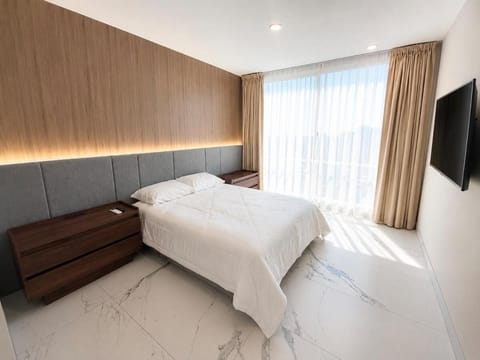 Bed, City view, Mountain view
