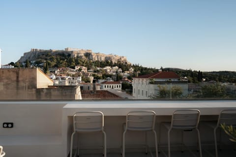 Nearby landmark, Balcony/Terrace, Lounge or bar, Seating area, Landmark view