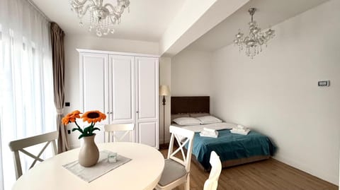 Seating area, Bedroom