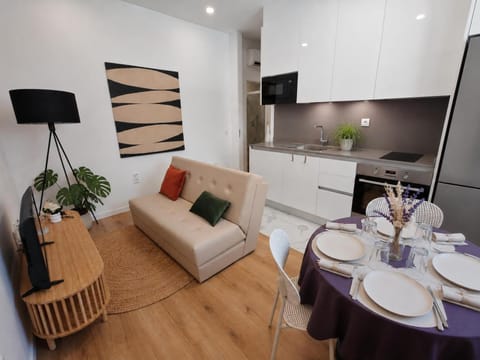 TV and multimedia, Kitchen or kitchenette, Living room, Dining area