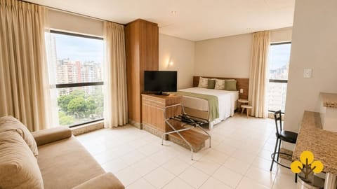 Bed, TV and multimedia, Photo of the whole room
