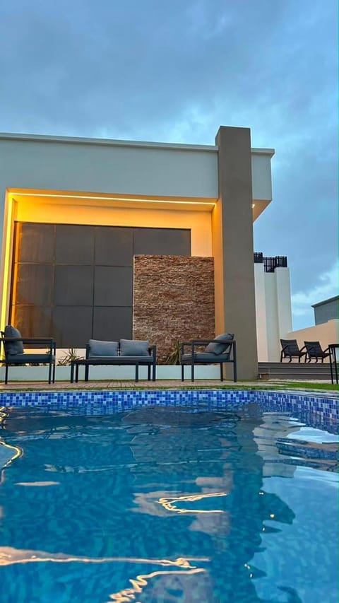 Day, Pool view, Swimming pool, sunbed