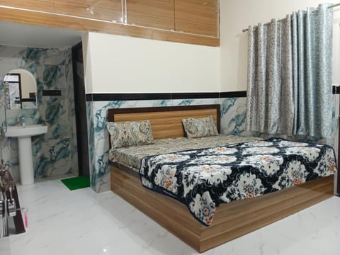 Bathroom, Bedroom, VIP