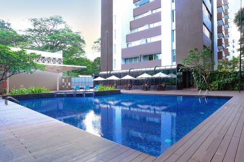 Swimming pool