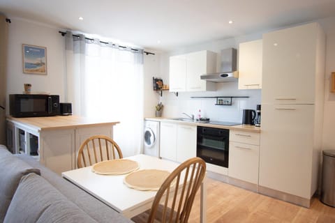 Coffee/tea facilities, Kitchen or kitchenette, toaster