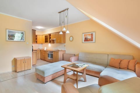 Kitchen or kitchenette, Living room, Seating area