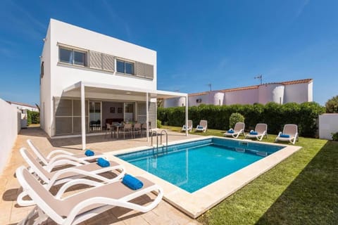 Property building, Pool view, Swimming pool, sunbed