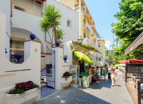Property building, Street view