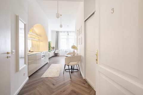 View (from property/room), Kitchen or kitchenette, Seating area