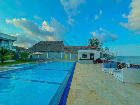 Day, Natural landscape, Pool view, Sea view, Swimming pool, Swimming pool, sunbed